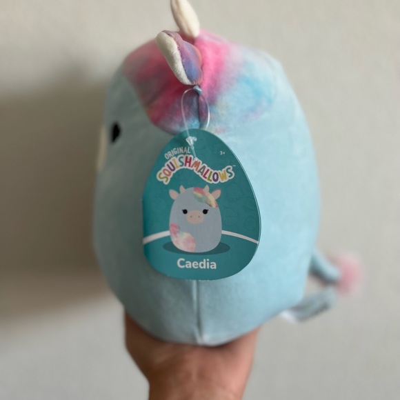 New Caedia the Cow Squishmallow - Picture 8 of 9
